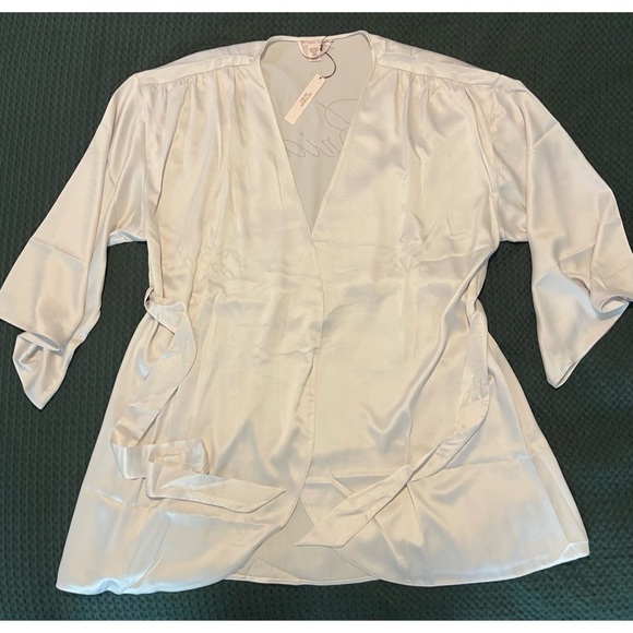NEW Bride Embellished Satin Short Robe, Victoria’s Secret - Picture 7 of 11